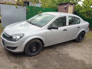 2011 Opel Astra H Рестайлинг, серебристый, 550000 рублей, вид 1