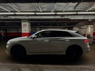 2018 Audi Q8 55 TFSI I (4M), белый, 4650000 рублей, вид 3