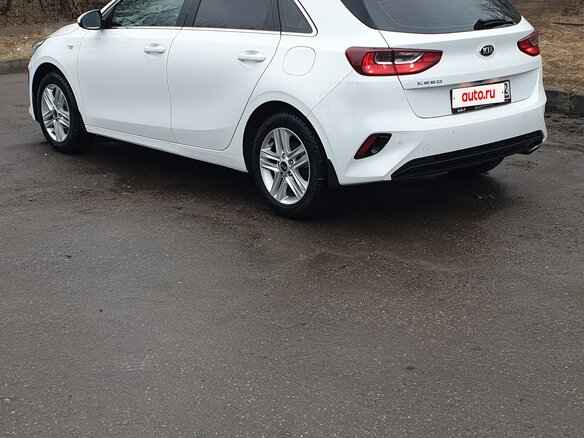 2021 Kia Ceed III, белый, 1700000 рублей - вид 3