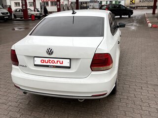 2019 Volkswagen Polo V Рестайлинг, белый, 750000 рублей, вид 4