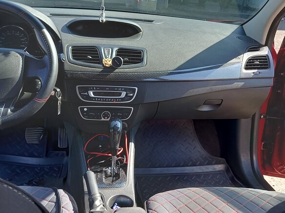 2012 Renault Fluence I, красный, 600000 рублей - вид 9
