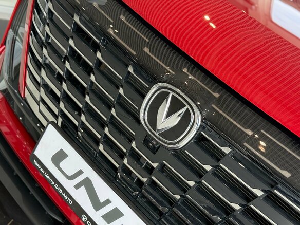 2025 Changan UNI-S I, красный - вид 26