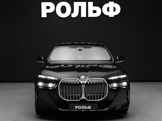 2025 BMW 7 серии 740i xDrive VII (G70), чёрный, 16500000 рублей, вид 3