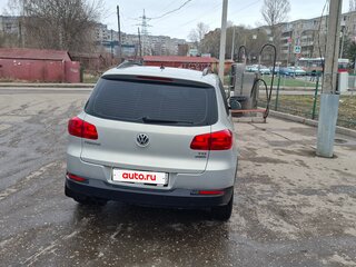 2013 Volkswagen Tiguan I Рестайлинг, серебристый, 950000 рублей, вид 4