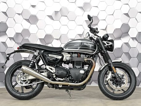 2019 Triumph Speed Twin, серый, 977000 рублей, вид 3