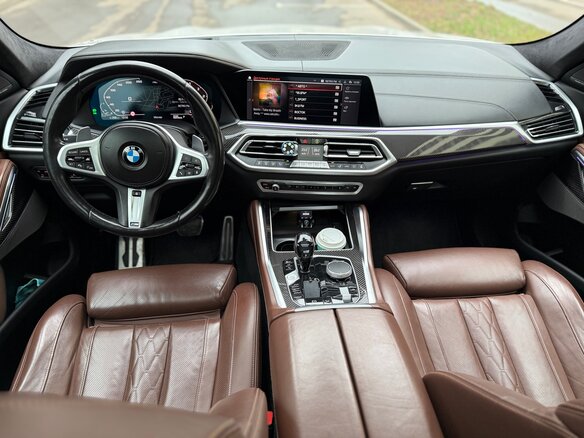 2021 BMW X6 40d III (G06), белый, 6200000 рублей - вид 30