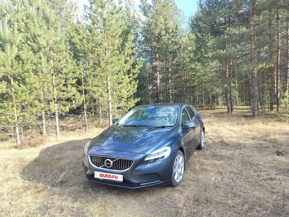 2017 Volvo V40 II Рестайлинг, синий, 1650000 рублей - вид 1