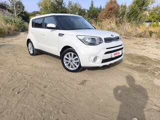 2017 Kia Soul II Рестайлинг, бежевый, 1600000 рублей, вид 2