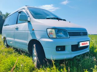 1997 Toyota Town Ace Noah III, белый, 570000 рублей, вид 3