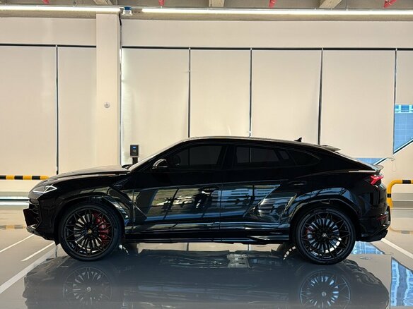 2026 Lamborghini Urus SE I Рестайлинг, чёрный, 46900000 рублей - вид 2