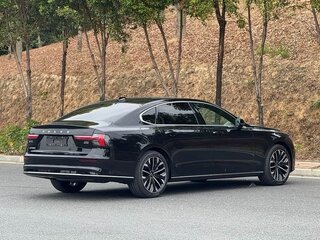 2026 Volvo S90 II Рестайлинг 2, чёрный, 6150750 рублей, вид 4