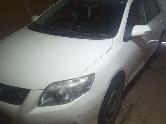 2012 Toyota Corolla Fielder X (E140, E150) Рестайлинг, белый, 1000000 рублей