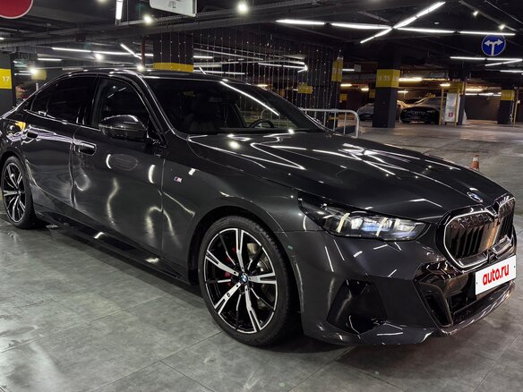 2024 BMW 5 серии 520d xDrive VIII (G60/G61/G68), серый, 11500000 рублей - вид 1