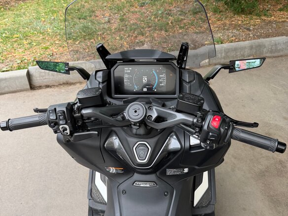2024 Yamaha TMAX, чёрный, 1390000 рублей - вид 6