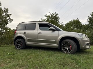 2015 Skoda Yeti I Рестайлинг, бежевый, 1400000 рублей, вид 5