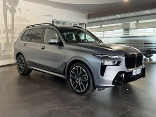 2025 BMW X7 40d I (G07) Рестайлинг, серебристый, 14404000 рублей, вид 3