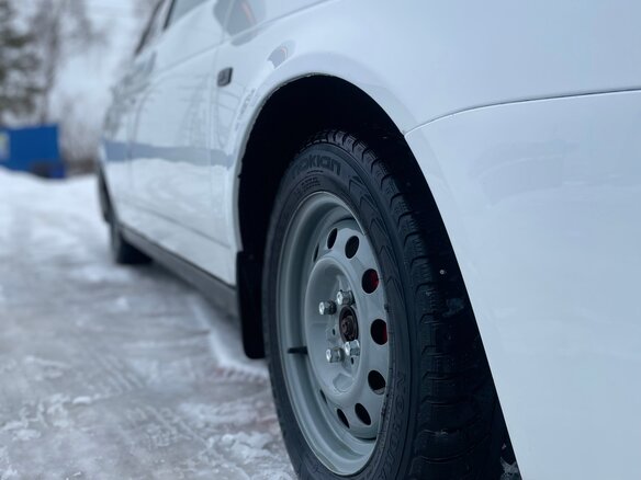 2011 Lada (ВАЗ) Priora I, белый, 390000 рублей - вид 8