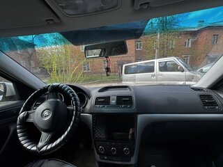 2015 Skoda Yeti I Рестайлинг, серебристый, 1200000 рублей, вид 5