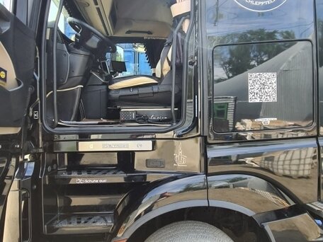 2017 Mercedes-Benz Actros, чёрный, 16500000 рублей, вид 5
