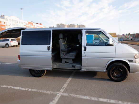 2002 Volkswagen Multivan T4, серебристый, 915000 рублей - вид 12