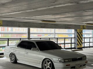 1989 Nissan Laurel VI (C33), белый, 355000 рублей, вид 2