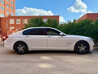 2012 BMW 7 серии Long 750Li xDrive V (F01/F02/F04) Рестайлинг, белый, 1500000 рублей, вид 3