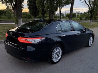 2018 Toyota Camry VIII (XV70), синий, 2720000 рублей, вид 5