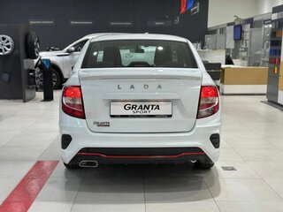 2026 Lada (ВАЗ) Granta Sport I Рестайлинг, белый, 1632000 рублей, вид 4