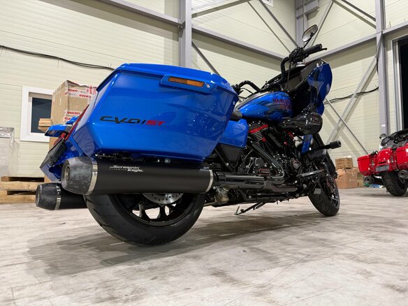 2026 Harley-Davidson CVO Road Glide, синий - вид 22