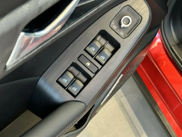 2026 Haval Jolion I Рестайлинг, красный, 2771010 рублей - вид 9
