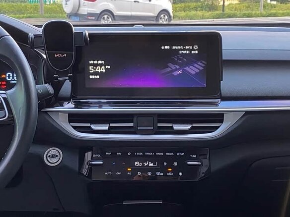 2021 Kia K3 II (China Market), белый - вид 13
