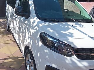 2021 Opel Zafira Life L I, белый, 3700000 рублей, вид 3
