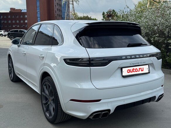 2018 Porsche Cayenne Turbo III, белый, 7990000 рублей - вид 16