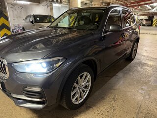 2021 BMW X5 25d IV (G05/G18), серый, 5500000 рублей, вид 1