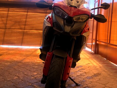 2021 Ducati Multistrada V4, красный, 1700000 рублей, вид 3