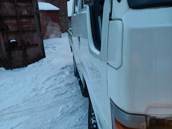 1991 Toyota HiAce, белый, 500000 рублей - вид 8