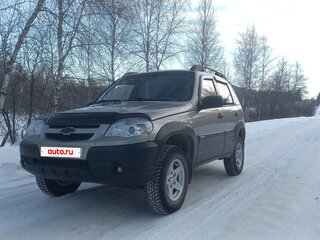 2012 Chevrolet Niva I Рестайлинг, серый, 450000 рублей, вид 1