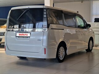 2014 Toyota Voxy III (R80), белый, 1550000 рублей, вид 4