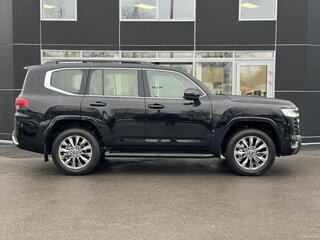 2025 Toyota Land Cruiser 300 Series, чёрный, 15900000 рублей, вид 4