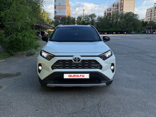2019 Toyota RAV4 V (XA50), белый, 2980000 рублей, вид 1