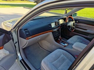 2004 Toyota Mark II IX (X110), серебристый, 800000 рублей, вид 4