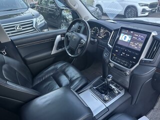 2016 Toyota Land Cruiser 200 Series Рестайлинг 2, белый, 5499000 рублей, вид 5