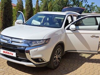 2016 Mitsubishi Outlander III Рестайлинг 2, белый, 2000000 рублей, вид 3