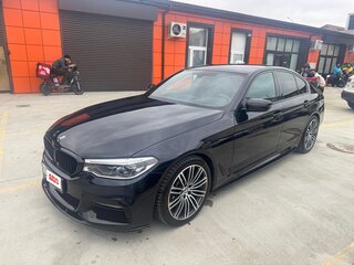 2017 BMW 5 серии 540i xDrive VII (G30/G31/G38), чёрный, 4000000 рублей, вид 1