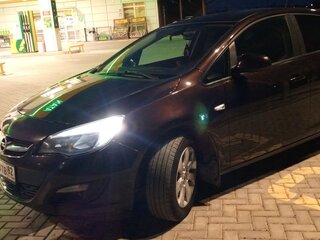 2014 Opel Astra J Рестайлинг, коричневый, 1000000 рублей, вид 5