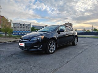 2013 Opel Astra J Рестайлинг, чёрный, 840000 рублей, вид 1