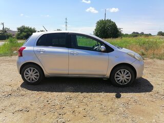 2007 Toyota Vitz II (XP90), серый, 565000 рублей, вид 3