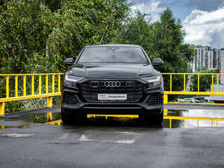 2019 Audi Q8 55 TFSI I (4M), чёрный, 4749000 рублей, вид 2