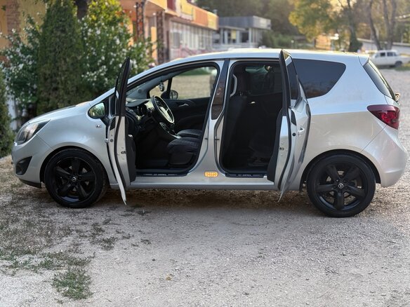 2013 Opel Meriva B, серебристый, 775000 рублей - вид 4
