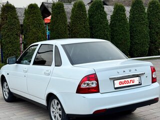 2017 Lada (ВАЗ) Priora I Рестайлинг, белый, 620000 рублей, вид 3